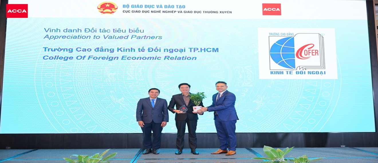 Củng cố năng lực đào tạo gắn với chuẩn quốc tế